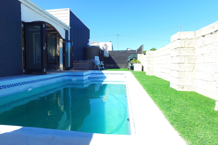 2 Bedroom Property for Sale in Franskraal Western Cape
